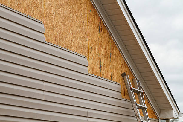 24/7 Emergency Siding Replacement experts in Candler, NC